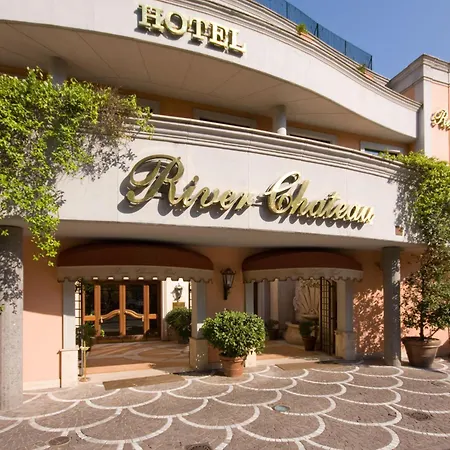 River Chateau Hotel