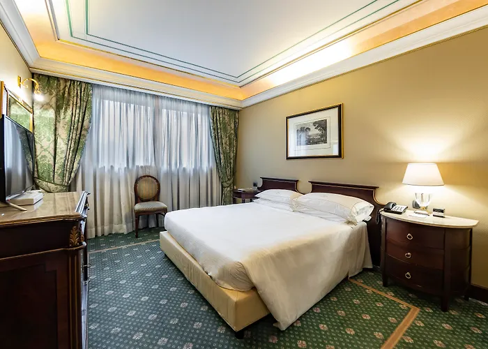 River Chateau Hotel