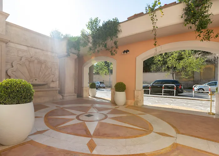 מלון River Chateau 4*