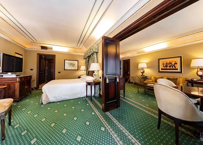 River Chateau Hotel