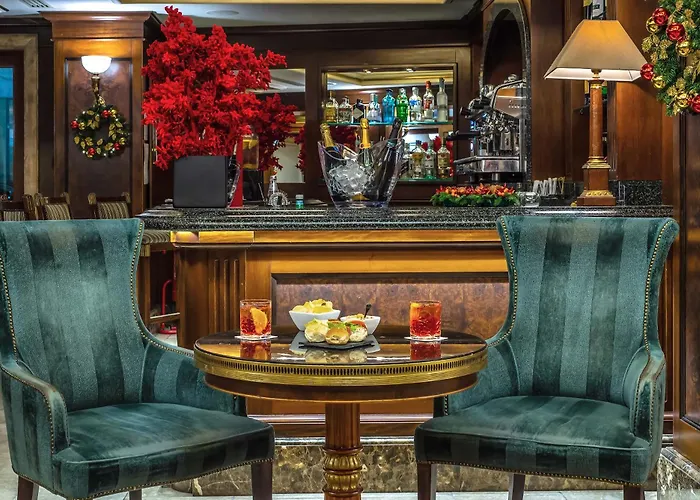 River Chateau Hotel 4*