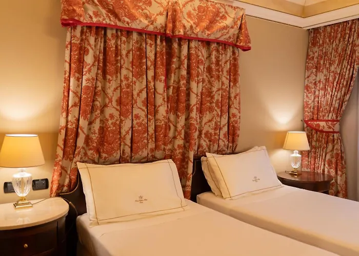 River Chateau Hotel