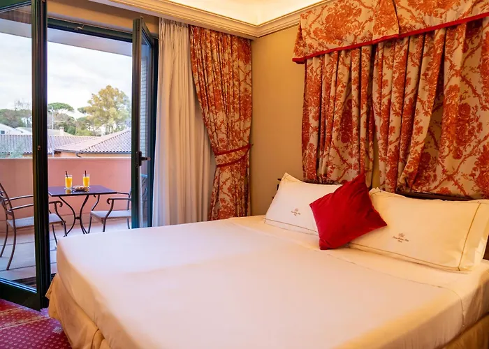 Hotel River Chateau 4*