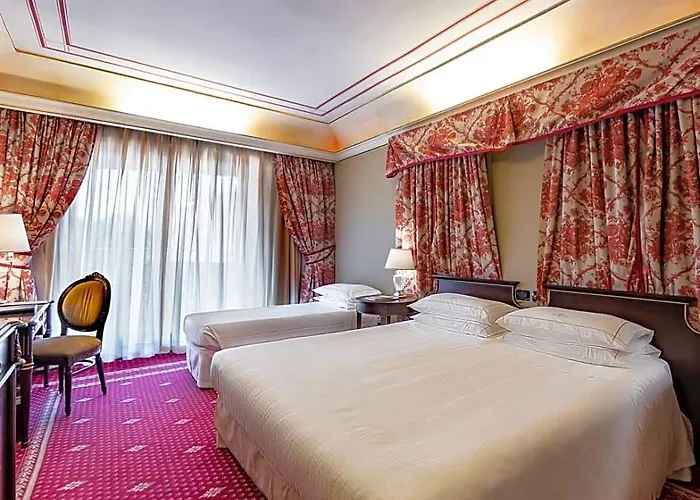 River Chateau Hotel